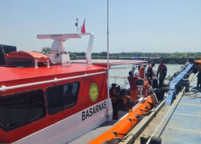 Nelayan Asal Brebes Dilaporkan Hilang di Perairan Indramayu, Tim SAR Gabungan Lakukan Pencarian Intensif