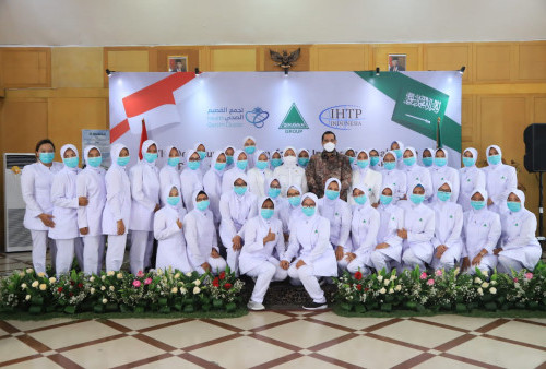 Ida Fauziyah Lepas 150 Perawat Profesional ke Arab Saudi