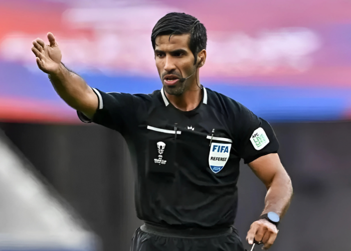 Khamis Al Marri, Wasit Asal Qatar Ini Dikabarkan akan Pimpin Laga Timnas Indonesia vs Jepang pada 15 November