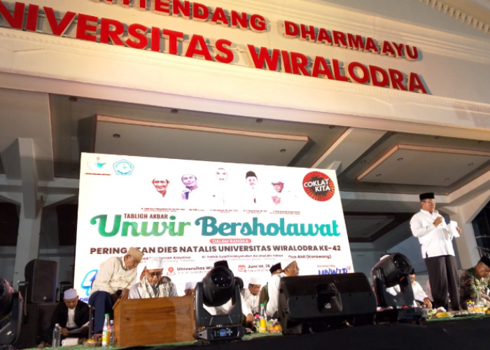 Kemeriahan Unwir Bersholawat, Mahasiswa dan Masyarakat Padati Halaman Kampus