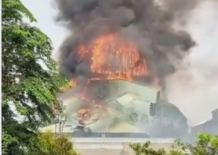 Kebakaran Kubah Masjid Jakarta Islamic Center. Diduga Ini Penyebabnya