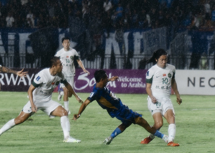 Persib Bandung Tersingkir dari AFC Champions League 2, Bojan Hodak Ingatkan Bedanya Liga 1