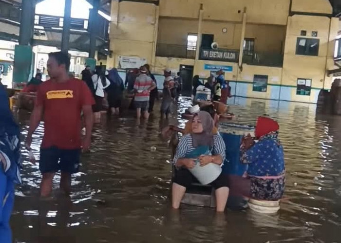 BPBD Indramayu Ingatkan Warga Pesisir Waspadai Banjir Rob Sepanjang Desember 2025