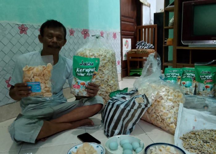 Bisnis Kerupuk Telur Asin Bermula dari Ketidaksengajaan, Begini Ceritanya 