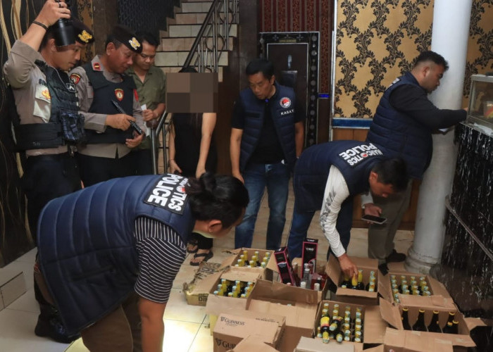 Sat Resnarkoba Polres Indramayu Berhasil Sita Ratusan Botol Miras