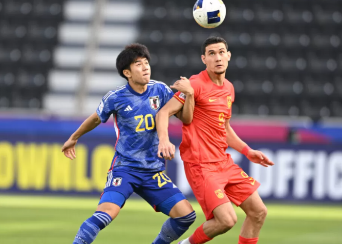 Tetap Kalah 3-1 Atas Jepang, China Dilaporkan Kecilkan Lapangan saat Jamu Jepang, Suporter Tim Naga Berulah!