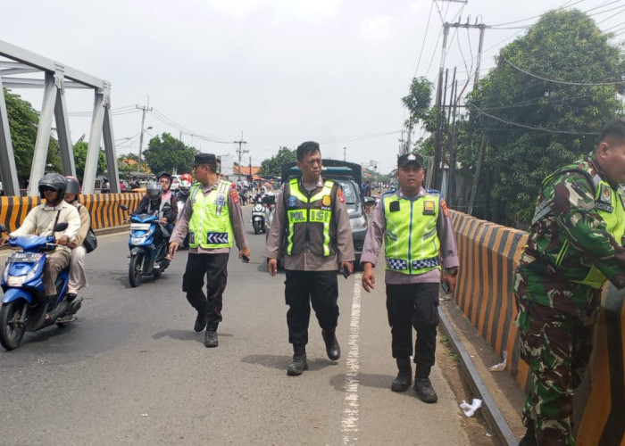 Petugas Gabungan Masifkan Patroli di Jembatan Sewo