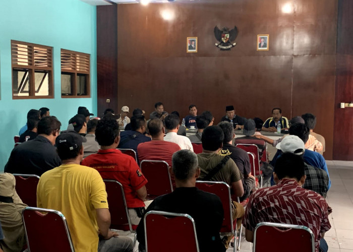 Forkopimcam Jatibarang Turun Tangan Benahi Aturan Retribusi di Pasar Sandang Jatibarang