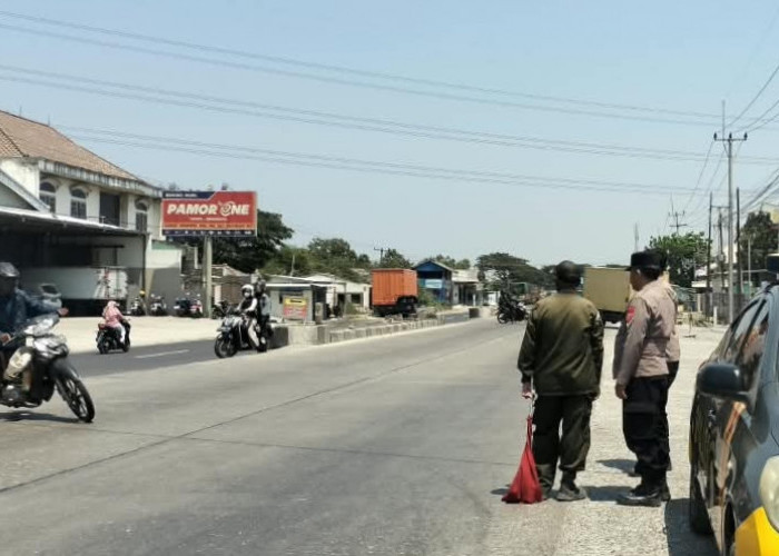 Polisi Tertibkan Jukir Liar di U-Turn Depan SPBU Patrol, Dinilai Bahayakan Pengguna Jalan