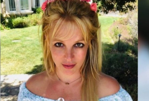 Britney Spears umumkan Kehamilannya, Lalu Pamer Foto Tanpa Busana