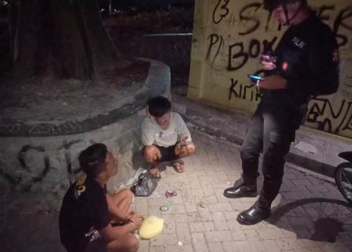 Patroli Malam Polisi Temukan Remaja Konsumsi Miras