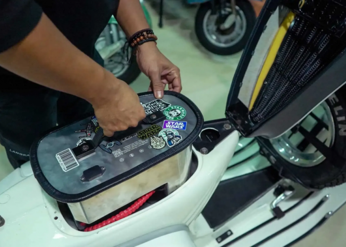 Nggak Perlu Nunggu! Ganti Baterai Motor Listrik Seketika, Bisa Langsung Tancap Gas!