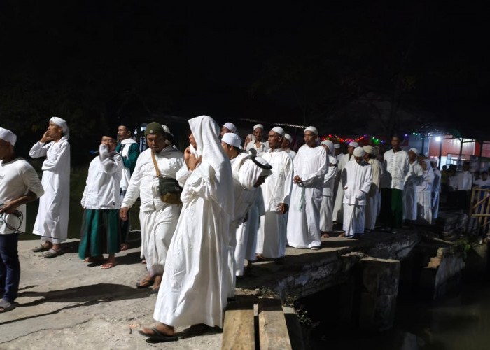 Tolak Bala, Pemdes dan Warga Krasak Gelar Ratib Keliling