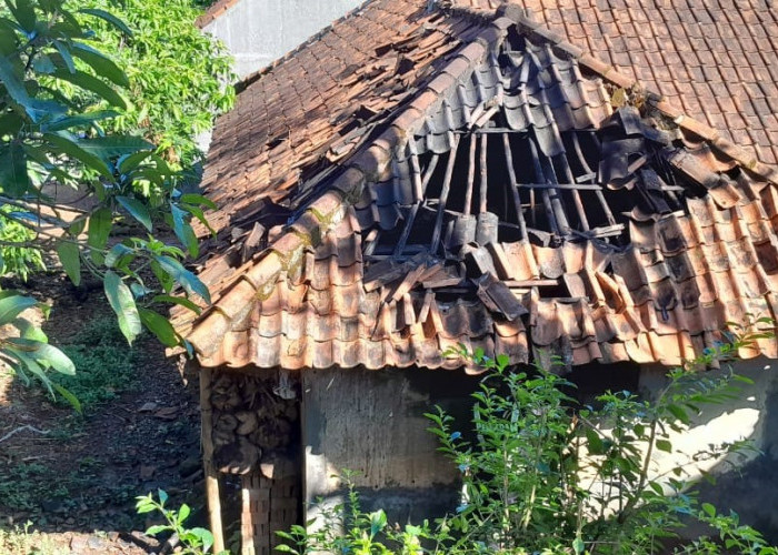 Rumah Sutinah Terbakar karena Lupa Padamkan Tungku