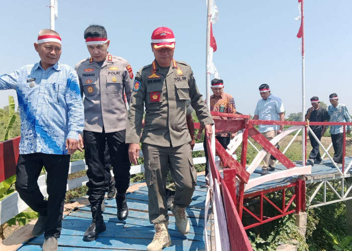 Jembatan Presisi Merah Putih Polri di Desa Kongsijaya Diresmikan Perlancar Mobilitas Petani