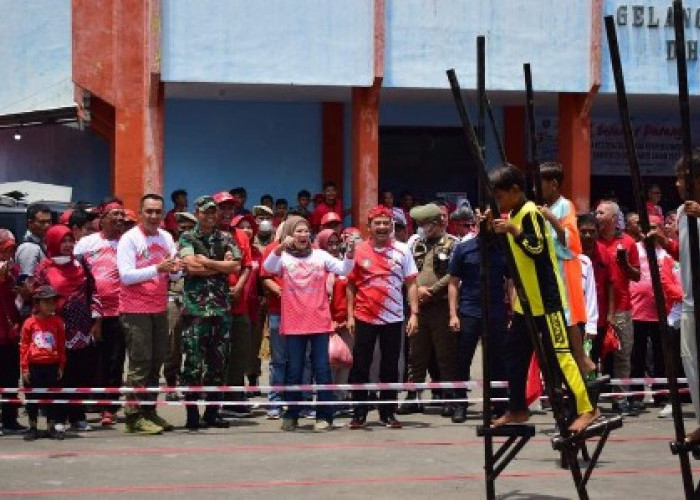 Bupati Nina Membuka Festival  Olahraga Rekreasi Masyarakat 