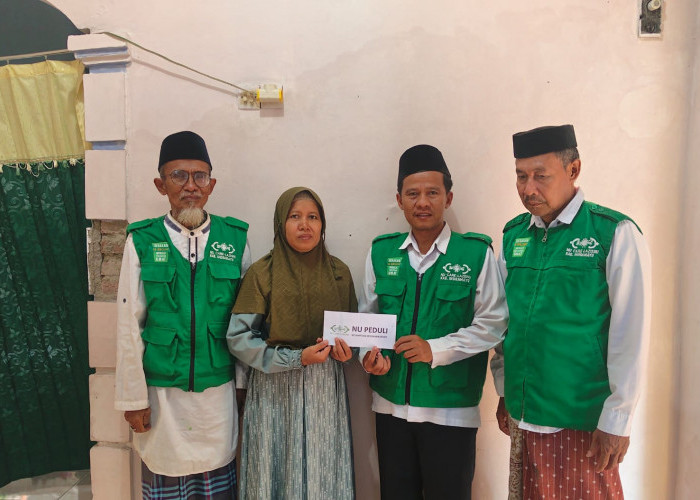 Dukung Pendidikan Santri, NU Care-Lazisnu Kedokanbunder Salurkan Bantuan untuk Santri di 7 Desa