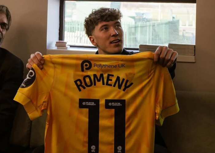 Akhirnya! Setelah Rumor dan Penantian, Ole Romeny Gabung ke Oxford United, Siap Debut Pada.. 