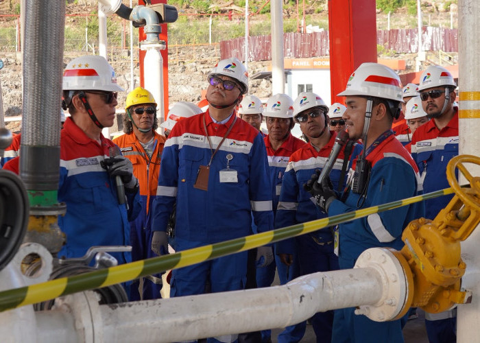 Kunjungi IT Tenau dan AFT El Tari, Komut Pertamina Cek Kesiapan Pasokan Energi