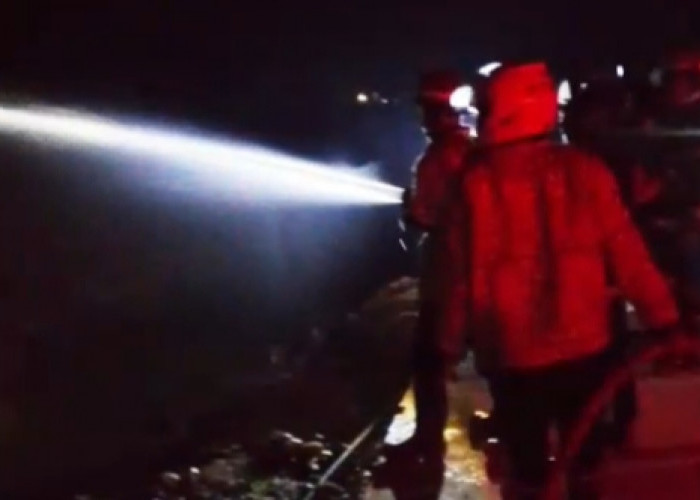 Overheat, Genset Milik Salah Satu PT di Area Kawasan Industri Losarang Terbakar