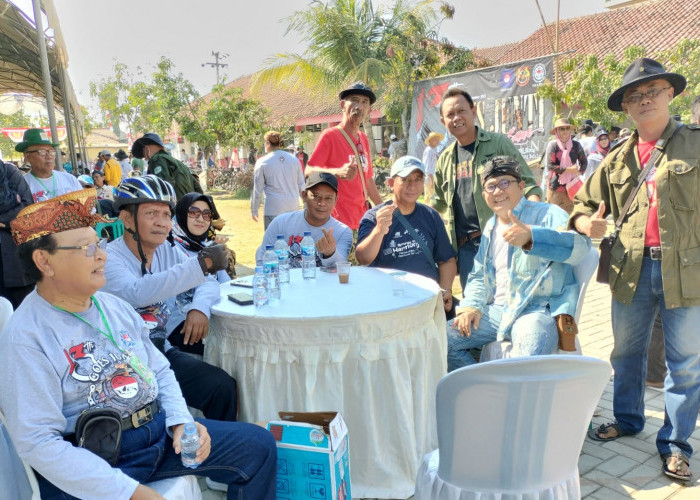 Ratusan Peserta Sepeda Onthel Meriahkan Ulang Tahun Goes Junti 