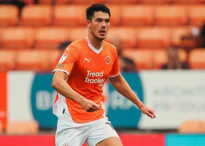 Elkan Baggott Kembali Dari Cedera! Blackpool Langsung Ditahan Seri 2-2 Menghadapi Huddersfield