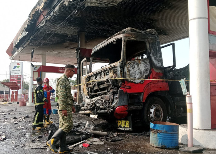 SPBU Tulungagung Indramayu Terbakar, Dua Minibus dan Truk Tronton Hangus
