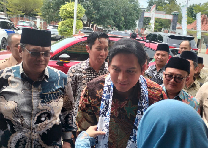 Bupati Lucky Ingatkan Tingkatkan Pendidikan Akhlak kepada Anak Didik 