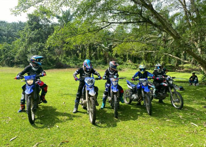 Instruktur Yamaha Riding Academy Konsisten Tingkatkan Skill, Bekal Memandu Konsumen Nikmati Berkendara Offroad