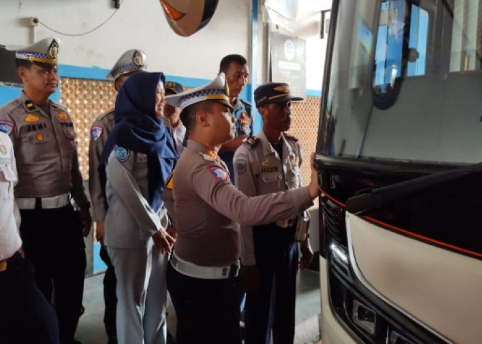 Satlantas Polres Indramayu Gelar Rampchek untuk Pastikan Keamanan Kendaraan Angkutan Umum