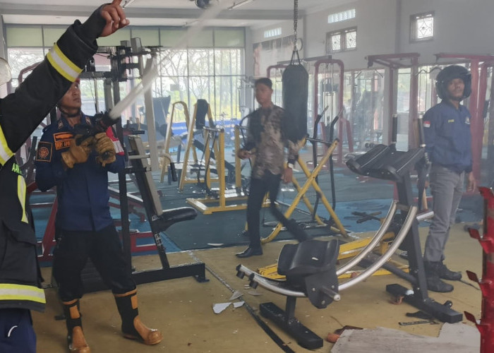 Tempat Gym Terbakar, 3 Alat Gym dan 6 Motor Hangus Terbakar