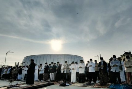 Jemaah Shalat Ied JIS Ramai di Jakarta, Bukti Anies Manjakan Warganya