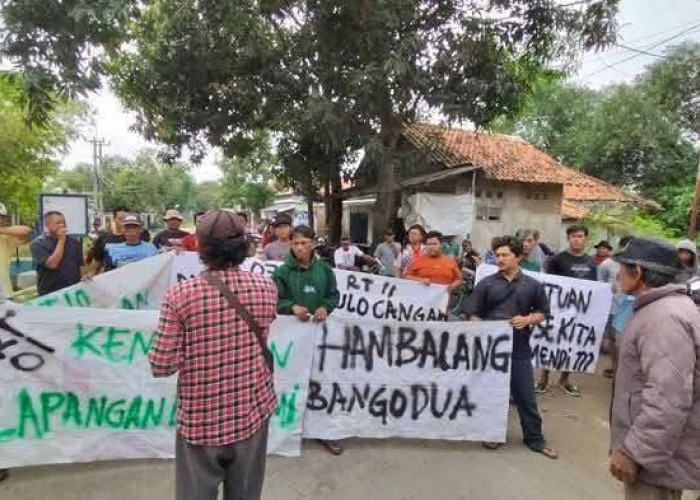 Ratusan Warga Bangodua Unjuk Rasa di Balai Desa, Tuntut Transparansi Dana Sampah Rp 98 Juta