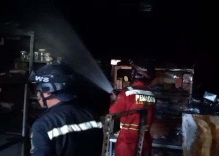 Toserba di Cibeureum Terbakar, Kerugian Rp370 Juta