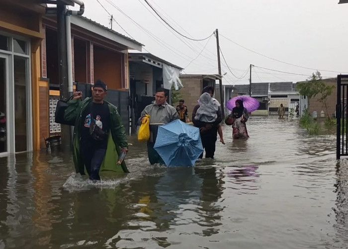 Curah Hujan Tinggi Ratusan Rumah di 4 Titik Kota Indramayu Kebanjiran
