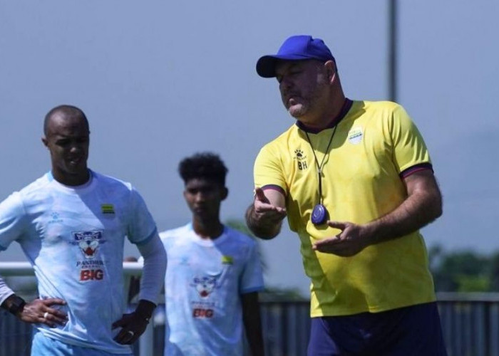 Jelang Duel Panas PSBS Biak vs Persib Bandung, Bojan Hodak Pastikan Skuad Hampir Lengkap