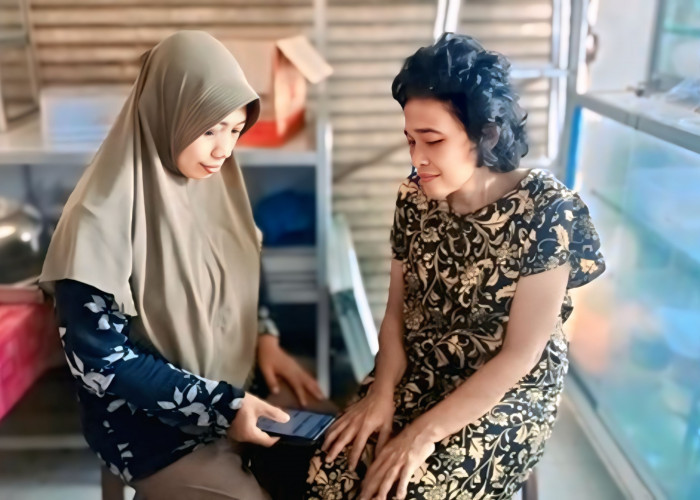 Bangkit dari Keterbatasan,Usaha Kue Tantiningsih Kini Mampu Topang Ekonomi Keluarga Berkat Sinergi Holding UMi