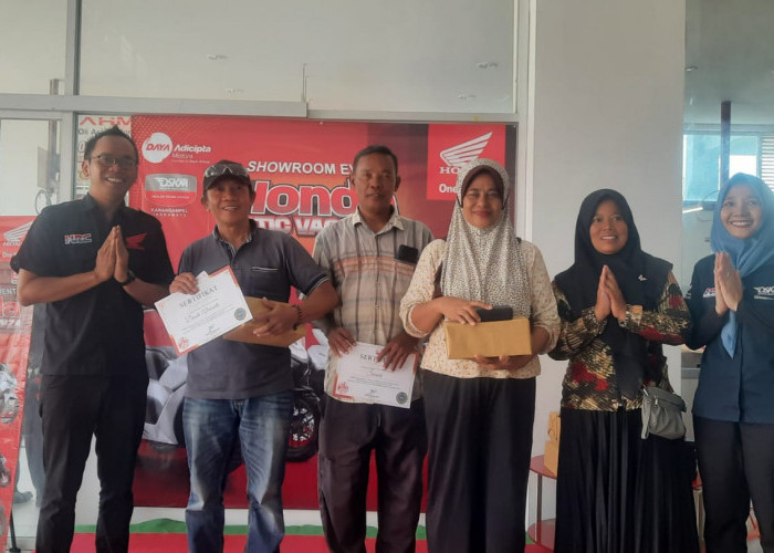 Diler Honda DSKM Karangampel Apresiasi Komsumen Setia di Hari Pelanggan Nasional