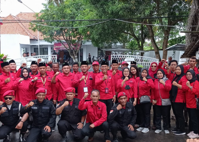 PDI Perjuangan Ajukan 50 Bacaleg ke KPU, Targetkan 15 Kursi DPRD Indramayu
