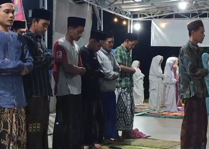 Salat Tarawih 23 Rakaat dalam 7 Menit