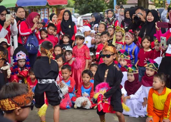Ratusan Anak-anak PAUD Padati Sabtu Ceria di Taman Tjimanoek  