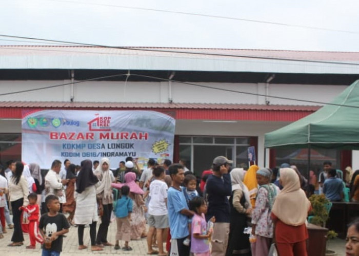 Warga Longok Serbu Bazar Murah dan UMKM Jelang Berbuka, Dukung Ekonomi Desa