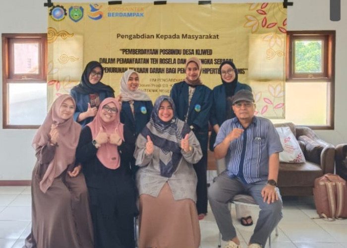Tim Pengabdian Dosen D3 Keperawatan Polindra Tingkatkan Kesehatan Masyarakat Lewat Posbindu di Desa Kliwed