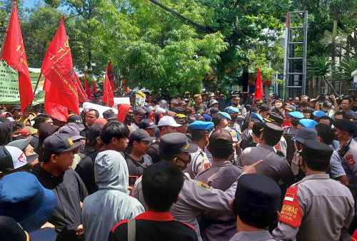 Tuntut Reformasi Agraria,  Massa Aksi Sambangi Gedung DPRD  