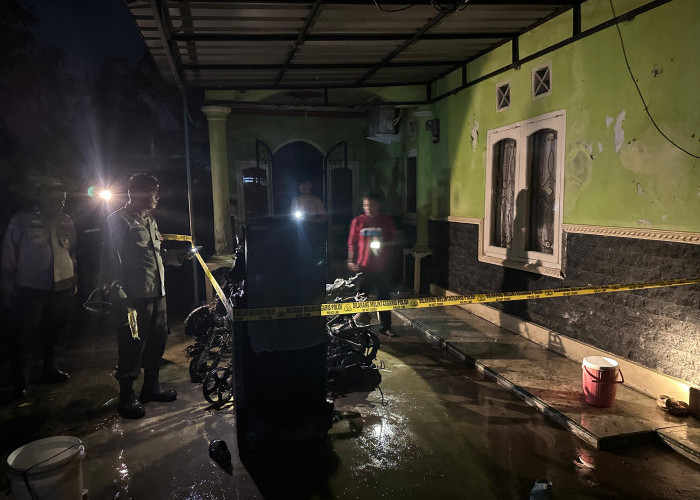 Rumah Warga di Pasekan Terbakar, Dua Unit Motor dan Dua Unit Sepadan Listrik Ikut Terbakar