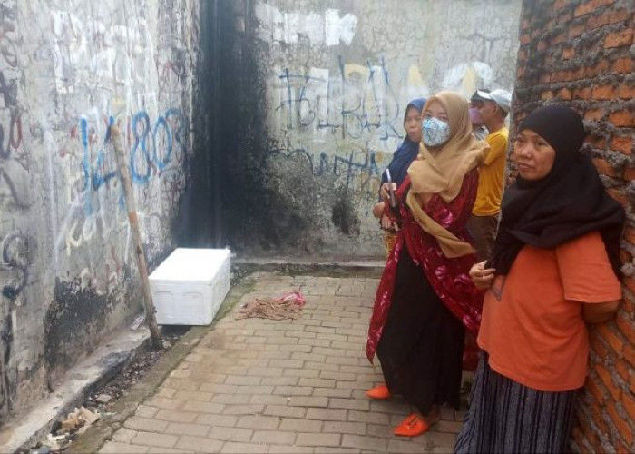 Geger Temuan Kotak Berisi Bangkai di Bekasi