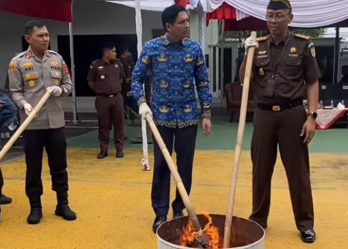 Pemusnahan Barang Bukti di Kejari Indramayu Jadi Peringatan Bahaya Kriminalitas