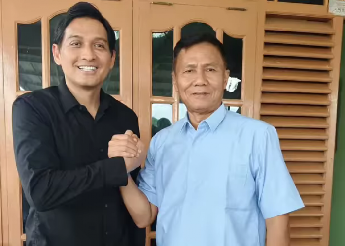 Kasan Basari Terima Kunjungan Lucky Hakim ke Rumahnya, Utamakan Persatuan dan Persaudaraan 