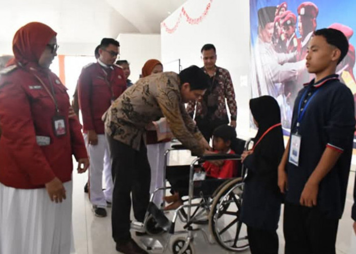 MPLS SRT 1 Indramayu Ditutup, Lucky Hakim Tekankan Pendidikan untuk Putus Mata Rantai Kemiskinan