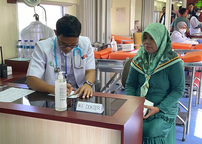 Program TJSL, Rail Clinic Layanan Kesehatan dan Pengobatan Gratis Bagi Masyarakat di  Stasiun Ketanggungan